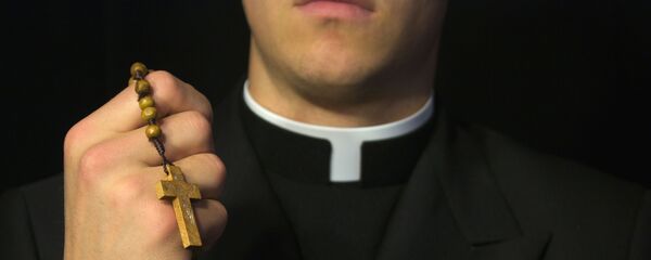 Католички свештеник Католички свештеник - Sputnik Србија