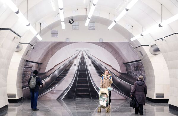 Најлепше подземље на свету: Московски метро прославио 84 године - Sputnik Србија