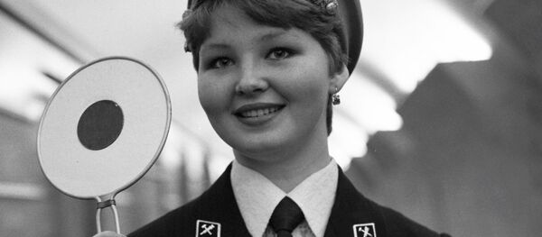 Најлепше подземље на свету: Московски метро прославио 84 године - Sputnik Србија