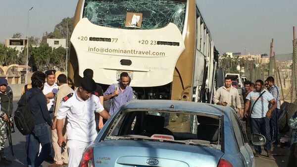 Туристички аутобус после експлозије у Гизи - Sputnik Србија