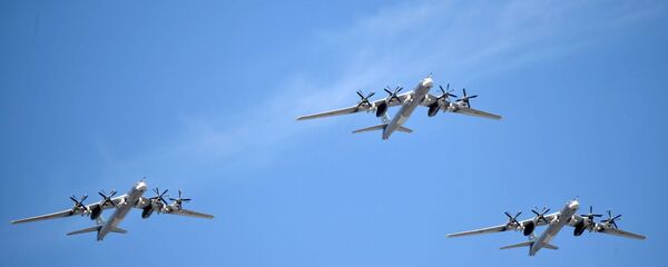 Стратешки бомбардери-ракетоносци Ту-95МС на војној паради за Дан победе - Sputnik Србија
