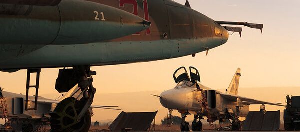 Авиони ваздушно-космичких снага Русије у ваздушној бази Хмејмим у Сирији - Sputnik Србија