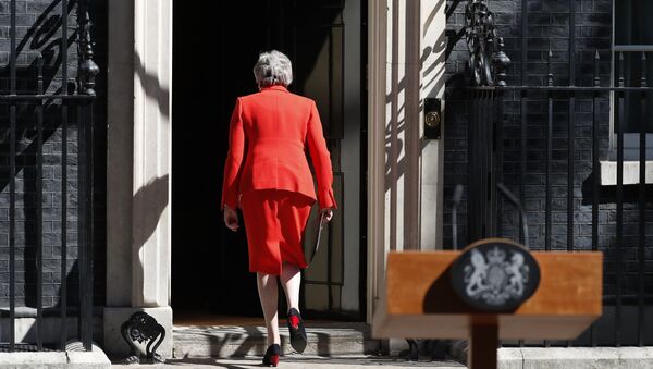 Британска премијерка Тереза Меј након подношења оставке - Sputnik Србија