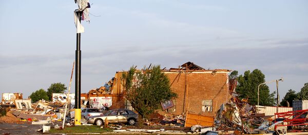 Tornado nadomak Oklahoma Sitija je uništio sve preko čega je prošao u dužini od 3,2 kilometra - Sputnik Srbija