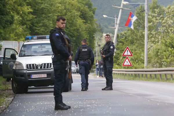 Tuku vezanog, s leđa, po glavi, do poniženja! Srbi u zatvorima na Kosovu – još jedan krug pakla Tuku vezanog, s leđa, po glavi, do poniženja! Srbi u zatvorima na Kosovu – još jedan krug pakla - Sputnik Srbija
