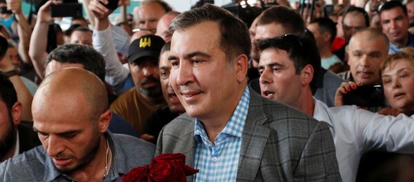 Бивши председник Грузије Михаил Сакашвили на аеродрому у Кијеву Бивши председник Грузије Михаил Сакашвили на аеродрому у Кијеву - Sputnik Србија