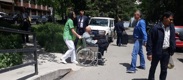 Повређеног Михаила Красношчекова изводе из КБЦ Косовска Митровица - Sputnik Србија