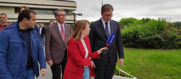 Predsednik Vučić daje izjavu ekipi ruske televizije. - Sputnik Srbija