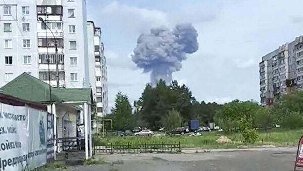 Серија експлозија у фабрици за производњу ТНТ у Русији (видео) - Sputnik Србија