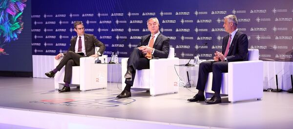 Мило Ђукановић и Хашим Тачи на форуму у Будви - Sputnik Србија