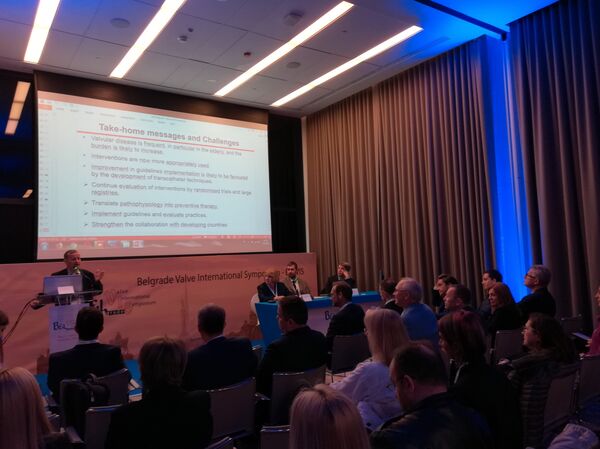 Статистика каже да је тешка аортна стеноза узрок 13 одсто свих изненадних смрти узрокованих срчаним обољењима. - Sputnik Србија