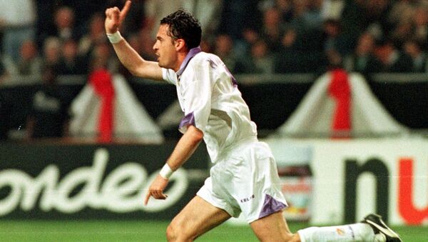 Fudbaler Reala Predrag Mijatović proslavlja gol protiv Juventusa u finalu Lige Šampiona u Amsterdamu, 20. maja 1998. - Sputnik Srbija
