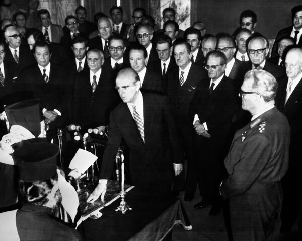 Као у доба Византије: Три породице које владају Грчком  - Sputnik Србија