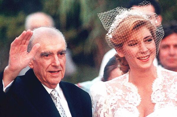 Као у доба Византије: Три породице које владају Грчком  - Sputnik Србија