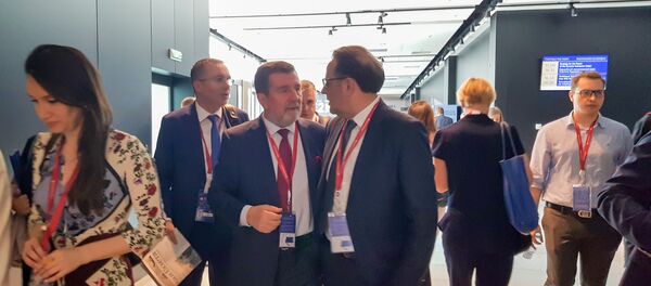 Амбсадор Србије у Москви Славенко Терзић и министар Расим Љајић  - Sputnik Србија