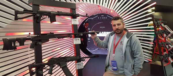 Представљање Нових калашњикова у Петербургу Представљање Нових калашњикова у Петербургу - Sputnik Србија