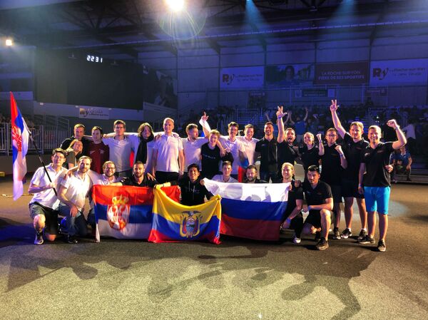 Руски робот се креће генијално, али су свет покорили — српски мозгови (фото) Руски робот се креће генијално, али су свет покорили — српски мозгови (фото) - Sputnik Србија