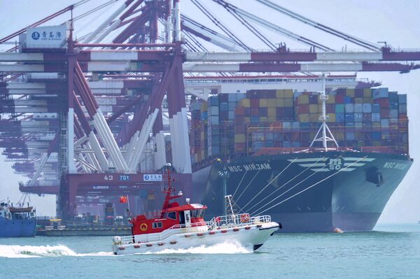 Сто педесет хиљада помораца „заробљено“ широм света - Sputnik Србија