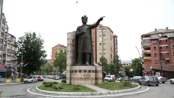 Кружни ток око споменика кнезу Лазару уобичајено прометан у ово доба дана - Sputnik Србија