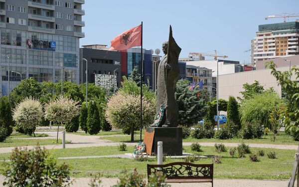 Дизниленд Косово: Како је изгледала прослава „рођендана косовске слободе“ у Приштини (видео, фото) Дизниленд Косово: Како је изгледала прослава „рођендана косовске слободе“ у Приштини (видео, фото) - Sputnik Србија