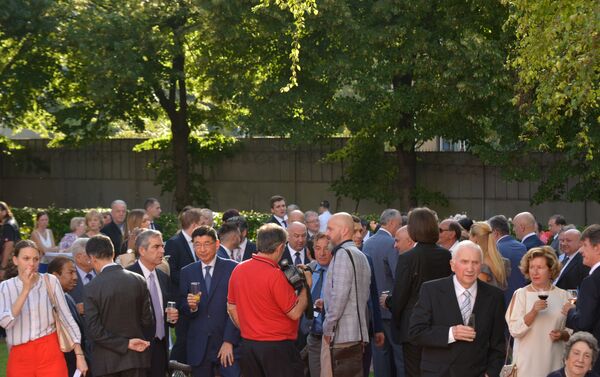 Гости на пријему у руској амбасади поводом Дана Русије - Sputnik Србија