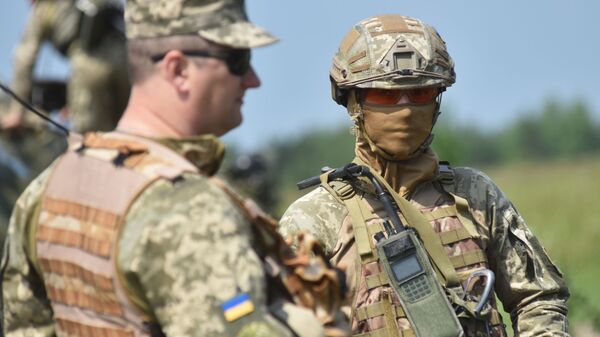 Pripadnici ukrajinske vojske na vojnim vežbama u Lavovskoj oblasti - Sputnik Srbija