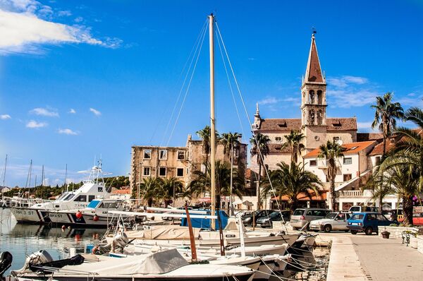 Прогнозе за туристичку сезону у Црној Гори: Хотели спремни, плаже празне - Sputnik Србија