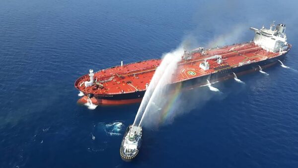Ирански брод покушава да локализује пожар на норвешком танкеру у Оманском заливу - Sputnik Србија