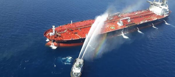 Ирански брод покушава да локализује пожар на норвешком танкеру у Оманском заливу - Sputnik Србија