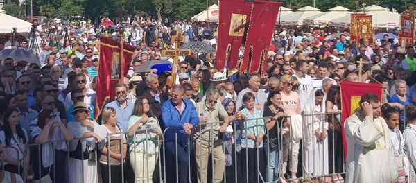 Skup u Podgorici: Odbranimo svetinje Skup u Podgorici: Odbranimo svetinje - Sputnik Srbija