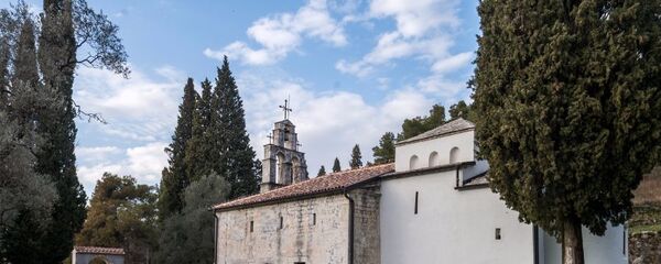 Нови план за отимачину светиња... - Sputnik Србија