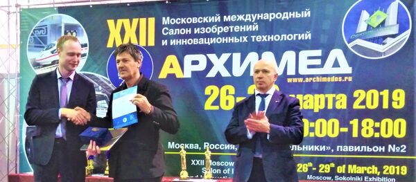 Љубиша Крунић - звезда московског Интернационалног сајма изума и нових технологија Архимедес. - Sputnik Србија