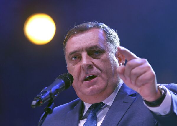 Zločin s predumišljajem bez kazne: Dodik o Tuzlanskoj koloni u kojoj su ubijena 54 vojnika /video/ - Sputnik Srbija