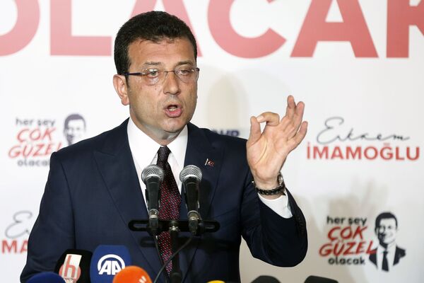 Ko je Ekrem Imamoglu, novi gradonačelnik Istanbula? Ko je Ekrem Imamoglu, novi gradonačelnik Istanbula? - Sputnik Srbija