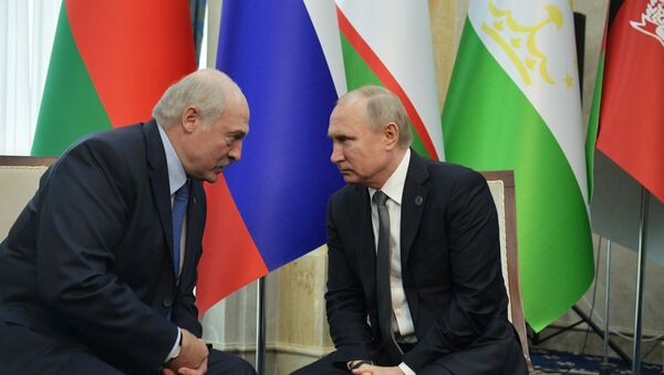 Председник Русије Владимир Путин и председник Белорусије Александар Лукашенко на састанку у Бишкеку - Sputnik Србија
