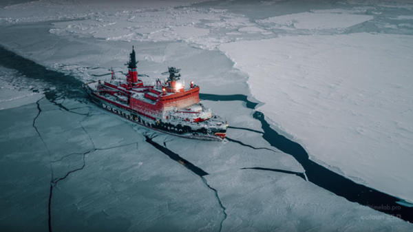 Ледоломци на нуклеарни погон режу Северни морски пут Ледоломци на нуклеарни погон режу Северни морски пут - Sputnik Србија
