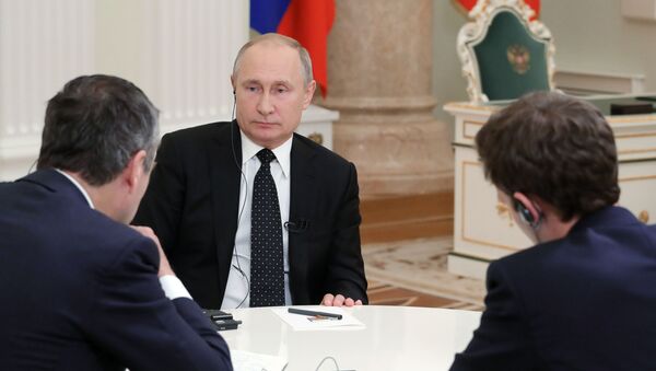 Председник Русије Владимир Путин током интервјуа за Фајненшел тајмс - Sputnik Србија