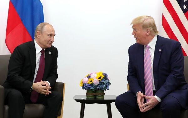 Путинов одговор Елтону Џону (видео) Путинов одговор Елтону Џону (видео) - Sputnik Србија