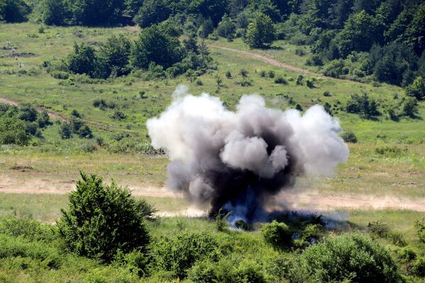 Da li su mladi srpski oficiri spremni za bitke budućnosti? Evo kako su se pokazali (foto, video) Da li su mladi srpski oficiri spremni za bitke budućnosti? Evo kako su se pokazali (foto, video) - Sputnik Srbija