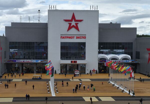 Završena „Armija 2019“: Potpisani sporazumi vredni hiljadu milijardi rubalja Završena „Armija 2019“: Potpisani sporazumi vredni hiljadu milijardi rubalja - Sputnik Srbija