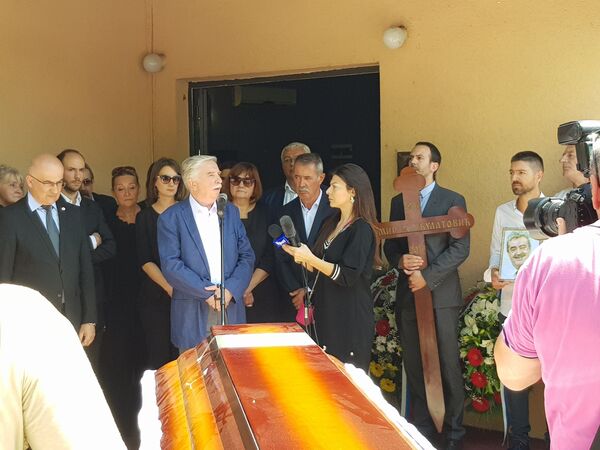 Sahranjen Momir Bulatović. Mitropolit Amfilohije: Sačuvao je obraz u najtežim vremenima - Sputnik Srbija