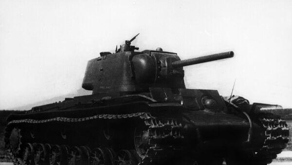 Тешки совјетски тенк КВ-1 за време Другог светског рата - Sputnik Србија