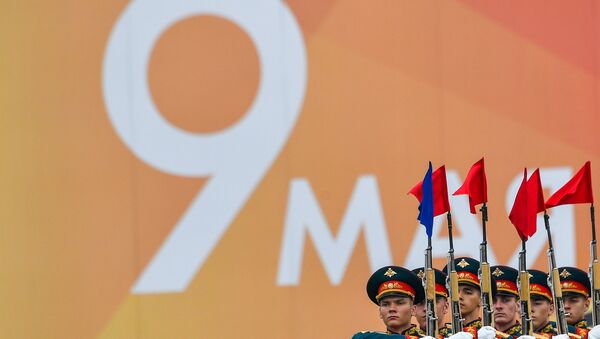 Vojnici na vojnoj paradi povodom Dana pobede u Drugom svetskom ratu na Crvenom trgu u Moskvi - Sputnik Srbija
