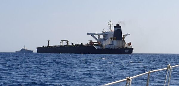 Заоштрава се криза због иранског супертанкера на Гибралтару, огласила се Москва Заоштрава се криза због иранског супертанкера на Гибралтару, огласила се Москва - Sputnik Србија