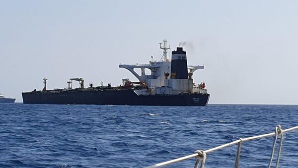 Tanker Grejs 1 koji prenosi naftu u Gibraltaru - Sputnik Srbija