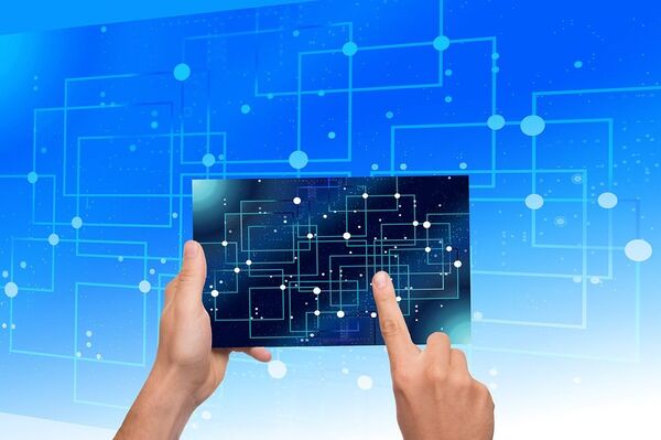 Deset telefona moćnijih od računara (video) - Sputnik Srbija