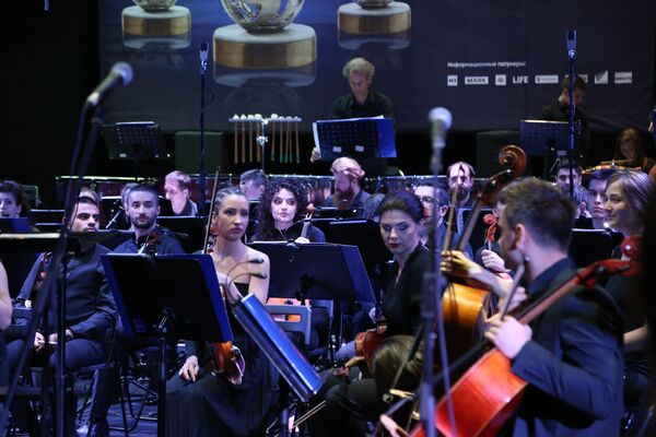 Фестивал је отворен концертом симфонијског оркестра „Кустендорф“ који је извео Берлиозову симфонију „Харолд у Италији“ - Sputnik Србија