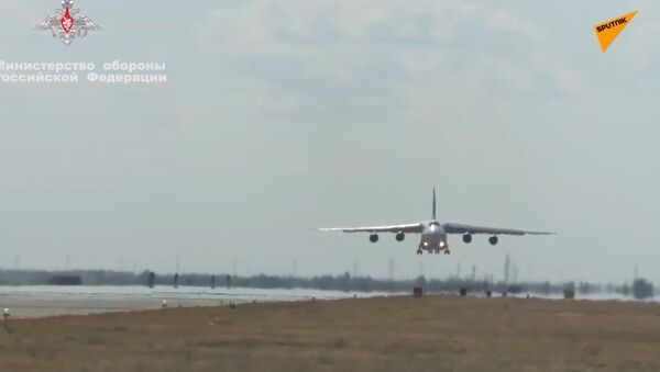 Sletanje aviona sa S-400 u Tursku  - Sputnik Srbija