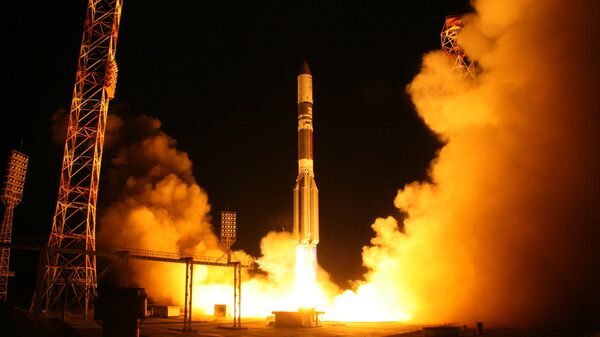 Lansiranje rakete-nosača Proton M sa kosmodroma Bajkonur - Sputnik Srbija