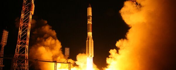Лансирање ракете-носача Протон М са космодрома Бајконур Лансирање ракете-носача Протон М са космодрома Бајконур - Sputnik Србија